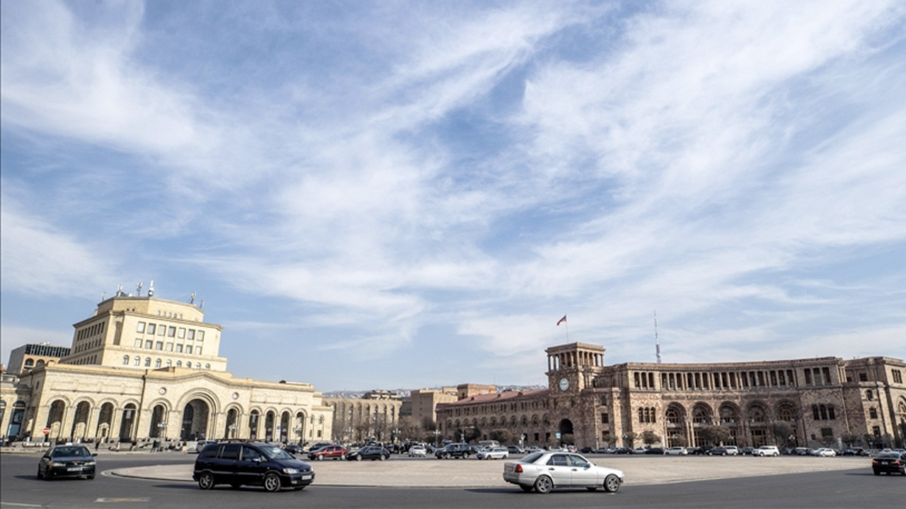 Ermenistan'da liselerde Türkçe seçmeli ders oldu Türkçeye ilgi arttı