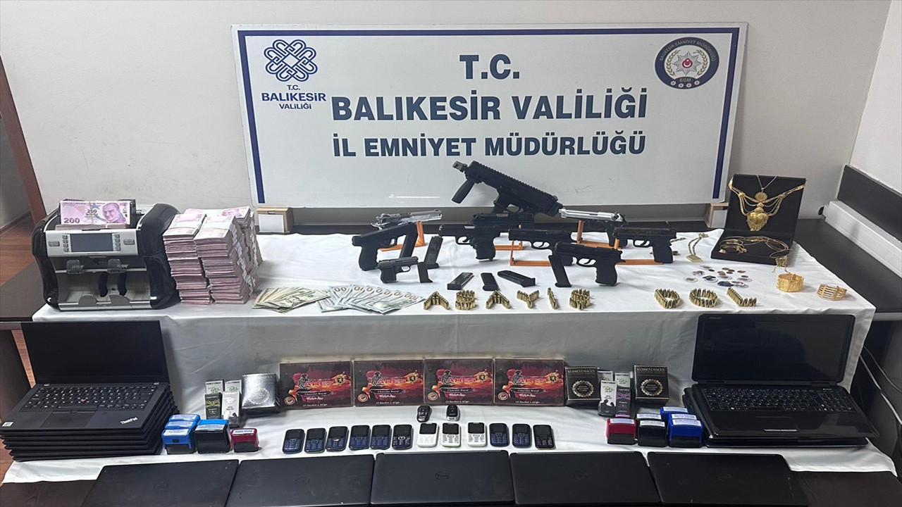 Balıkesir merkezli dolandırıcılık operasyonunda 27 zanlı tutuklandı