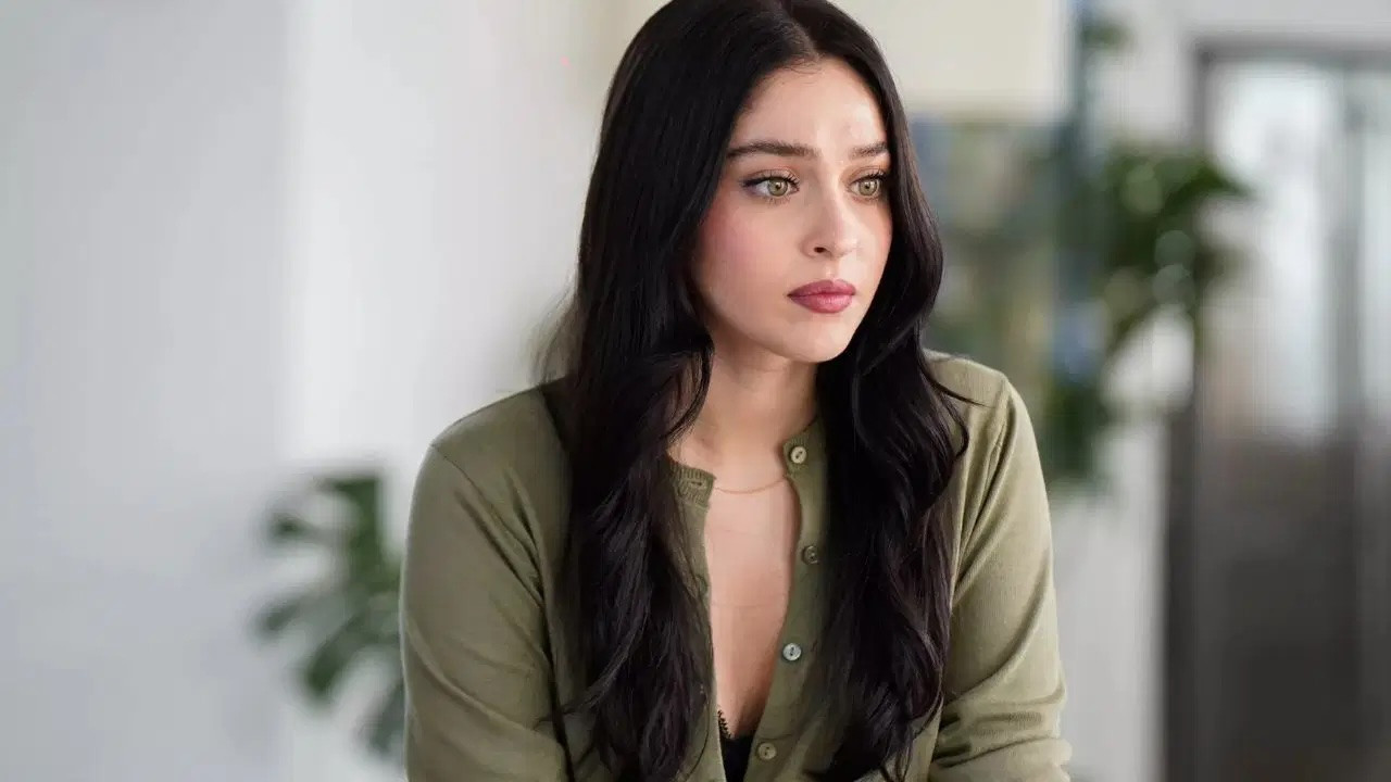 Cemre Baysel yeni aşka yelken açtı! Yeni aşkı ünlü pilot kim?