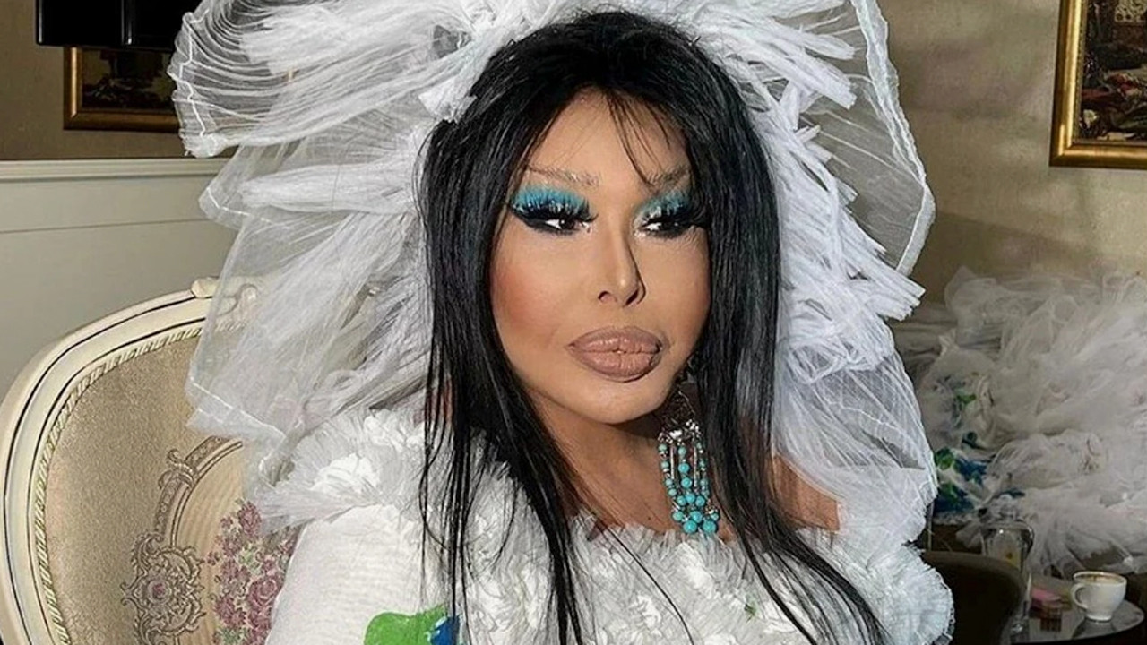 Bülent Ersoy'a elleriyle yemek yedirdiler! O anları herkes hayret ederek izledi