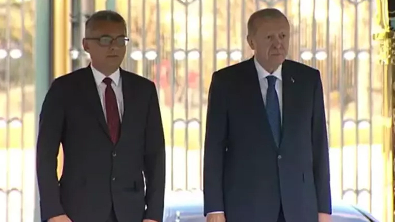 Cumhurbaşkanı Erdoğan, KKTC Cumhurbaşkanı Erhürman'ı resmi törenle karşıladı