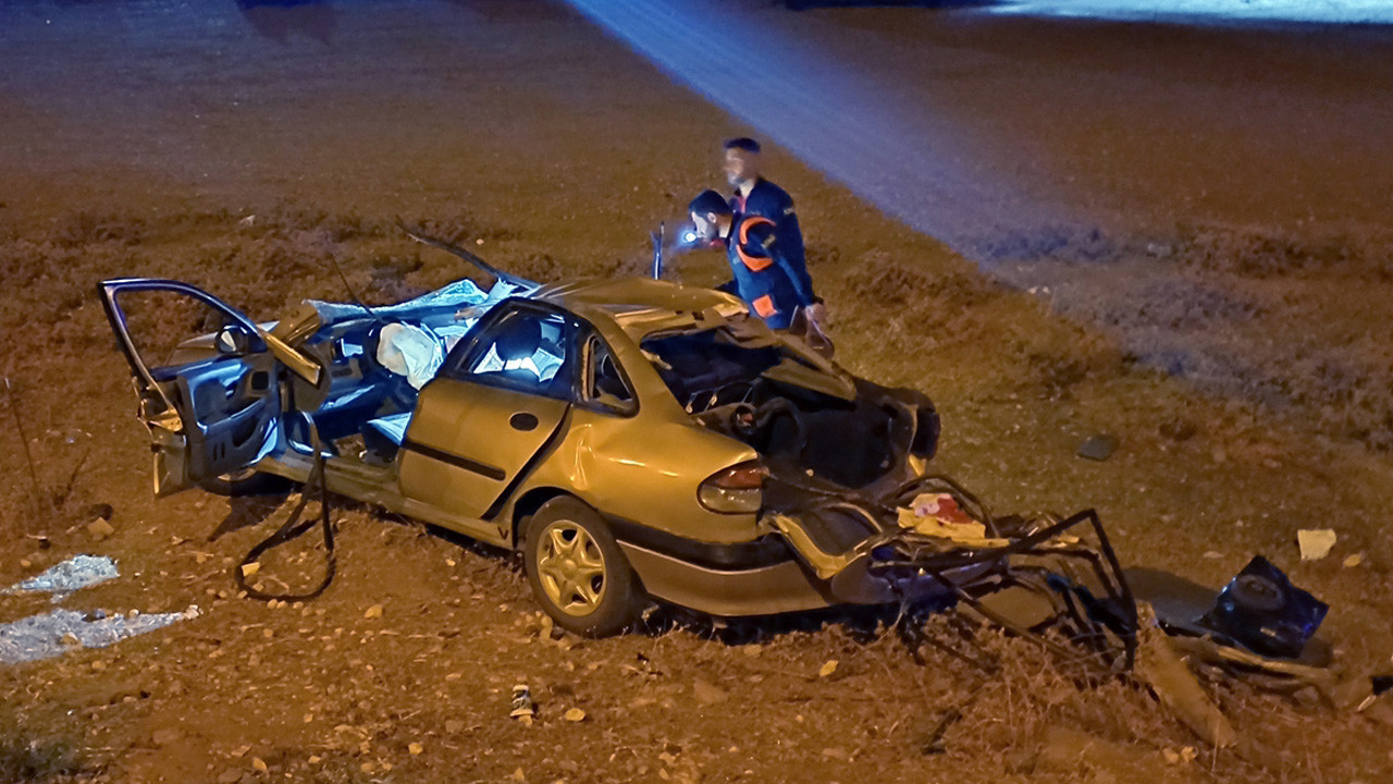 Batman'da tıra arkadan çarpan otomobildeki 2 çocuk öldü