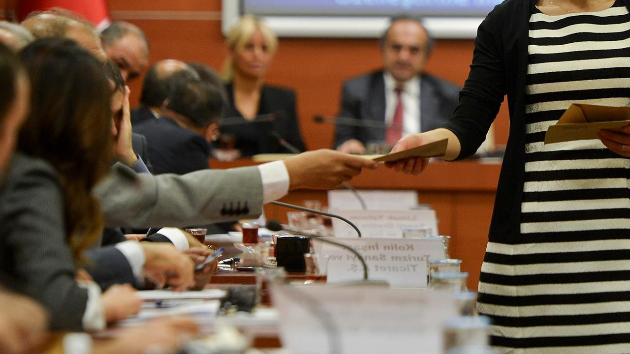 İhale düzenlenecek! Özelleştirme İdaresi 3 ildeki 6 taşınmazı satışa çıkardı