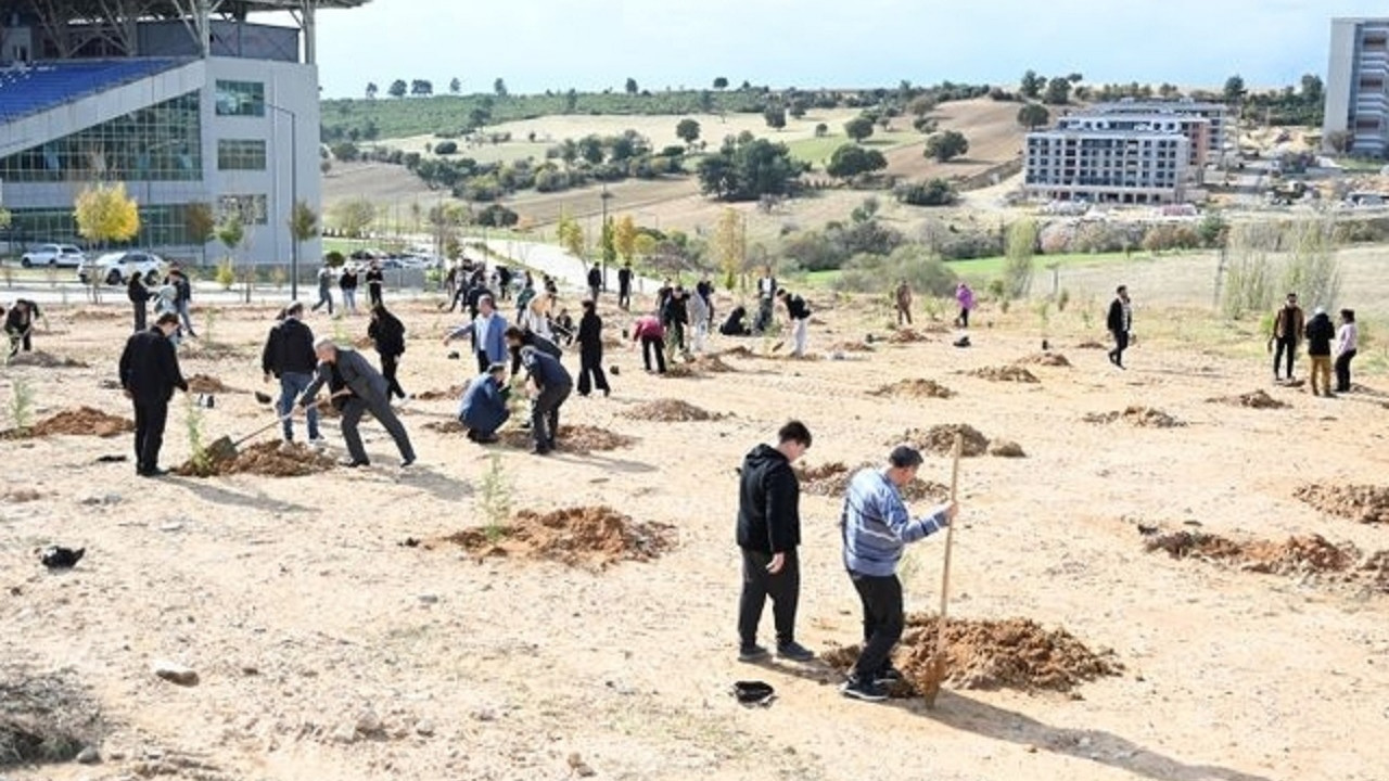 Uşak'ta 6. kattan düşen temizlik işçisi hayatını kaybetti