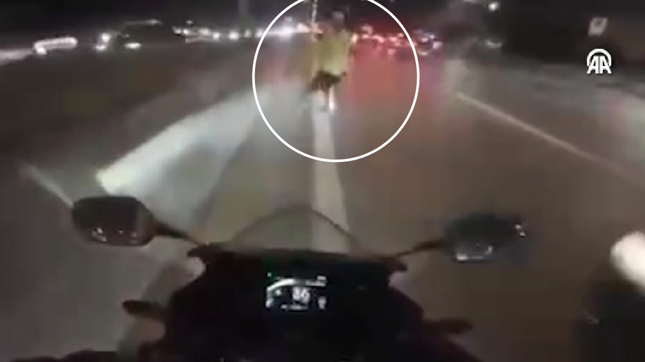 Maltepe'de trafik polisine motosiklet çarptı! Kaza anı kamerada