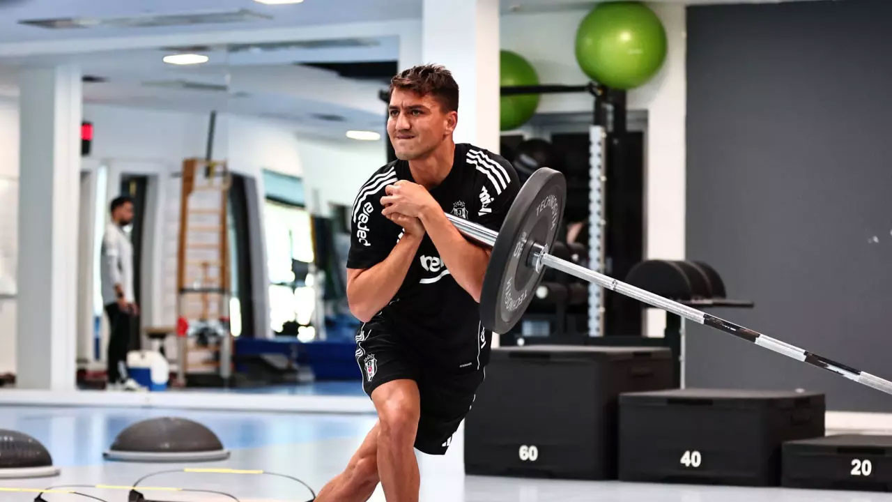 Beşiktaş, Cengiz Ünder'i kalıcı olarak kulübe kazandırmak istiyor
