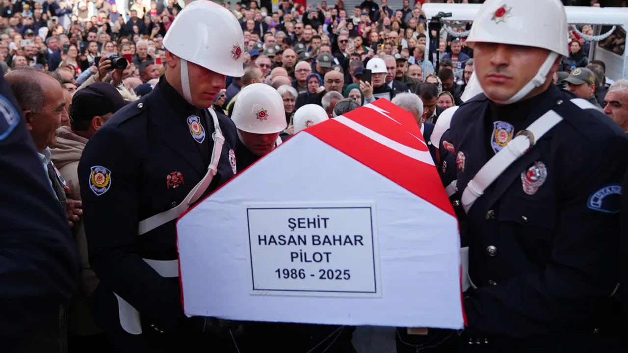 Hırvatistan'da düşen uçakta şehit olan pilot Hasan Bahar'a acı veda