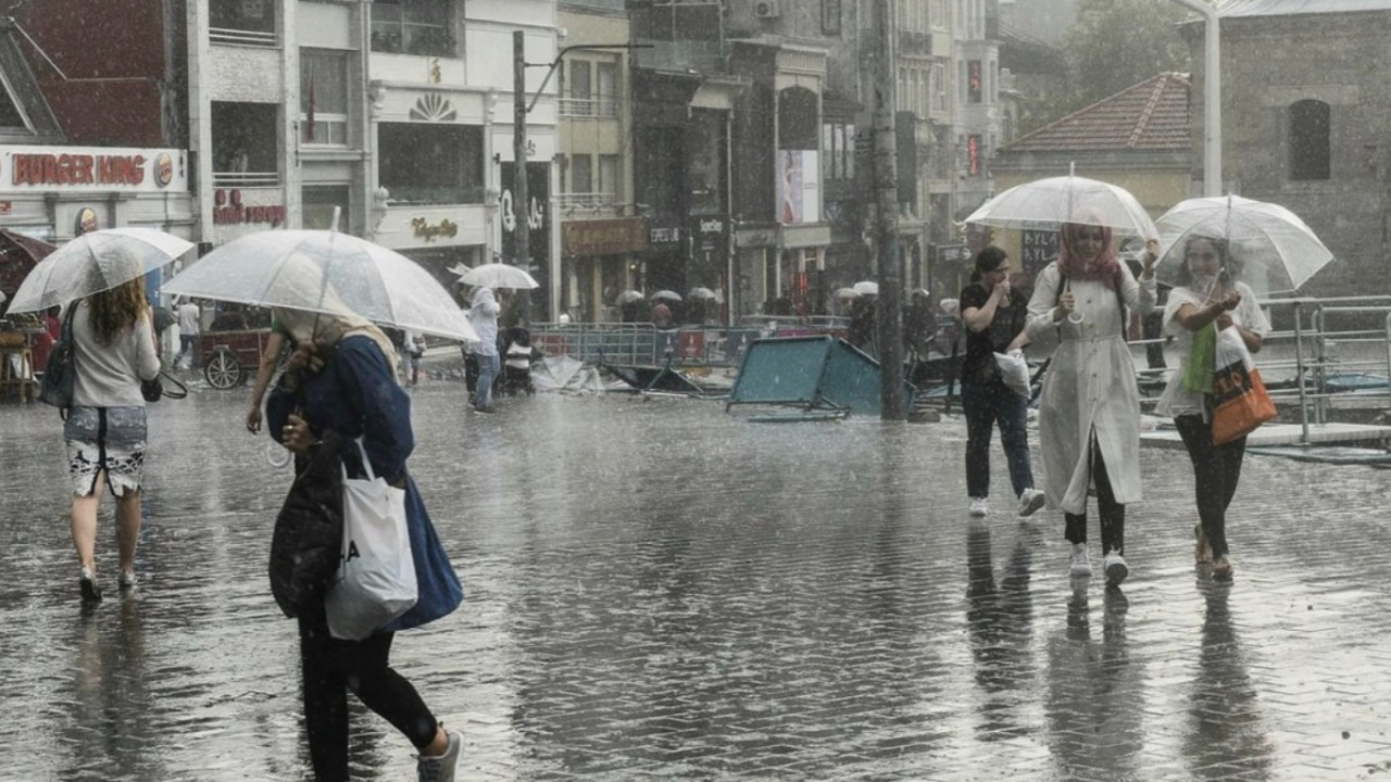 Bu gece yağış başlıyor! 43 İlde gök gürültülü sağanak etkili olacak...