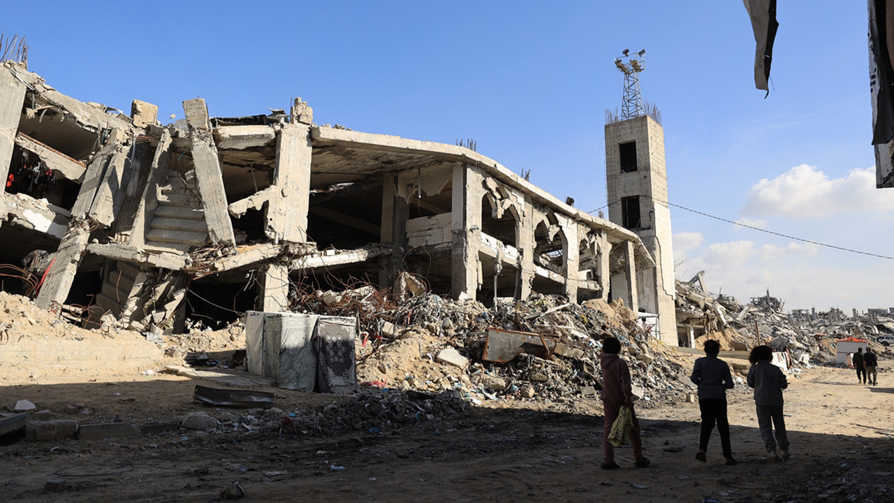 Gazze'de hastalar ilaç beklerken İsrail ticari ürünlerle kuşatmayı aldatıcı bir vitrin kuruyor