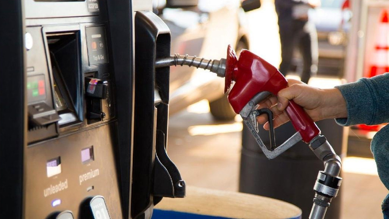Motorin indirimi var zamanı belli 2 liradan fazla olacak! Benzine indirim var mı?