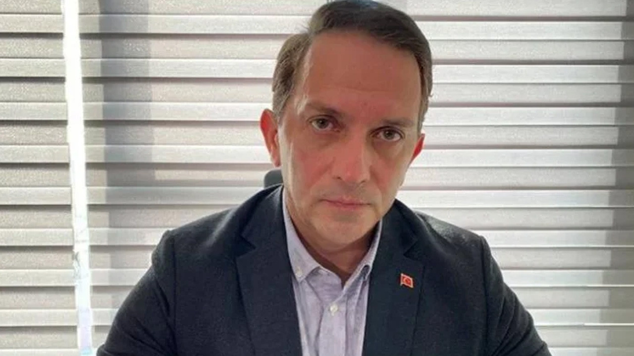 Mücahit Birinci'den haber spikerlerine kıyafet tepkisi