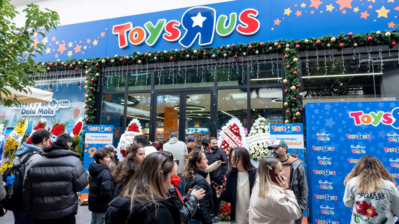 Toys"R"Us Türkiye'deki ilk mağazasını Terminal Kadıköy'de açtı