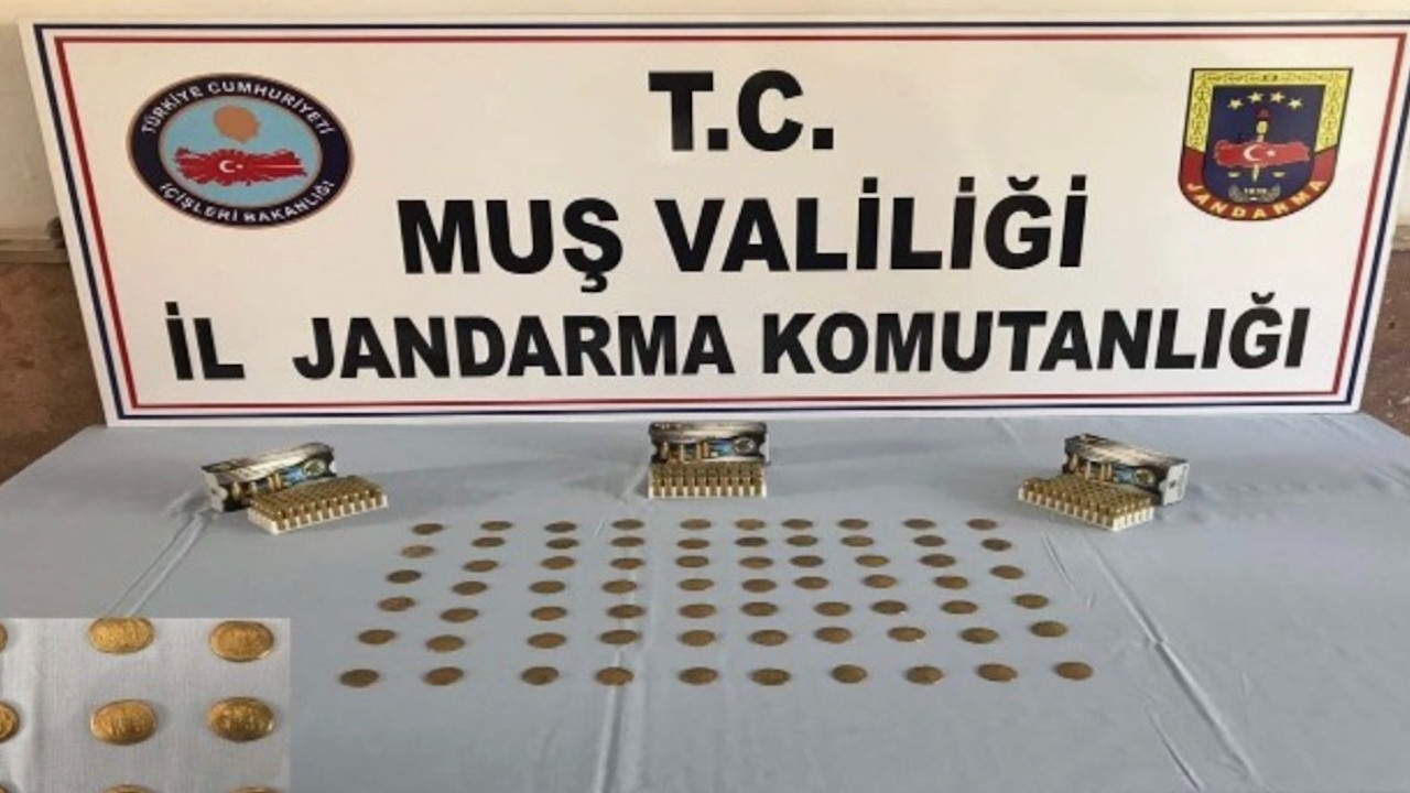 Muş'ta tarihi eser kaçakçılığı! Silah, mühimmat, sikke ve objeler ele geçirildi
