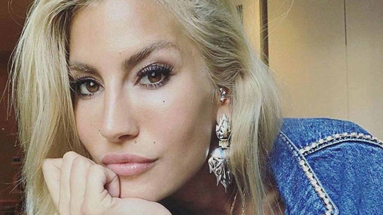 Çağla Şıkel sevenlerini korkuttu! Yayına çıkamama sebebi bakın neymiş...