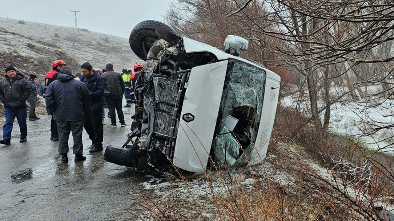 Öğrenci servisi devrildi! Çok sayıda yaralı var