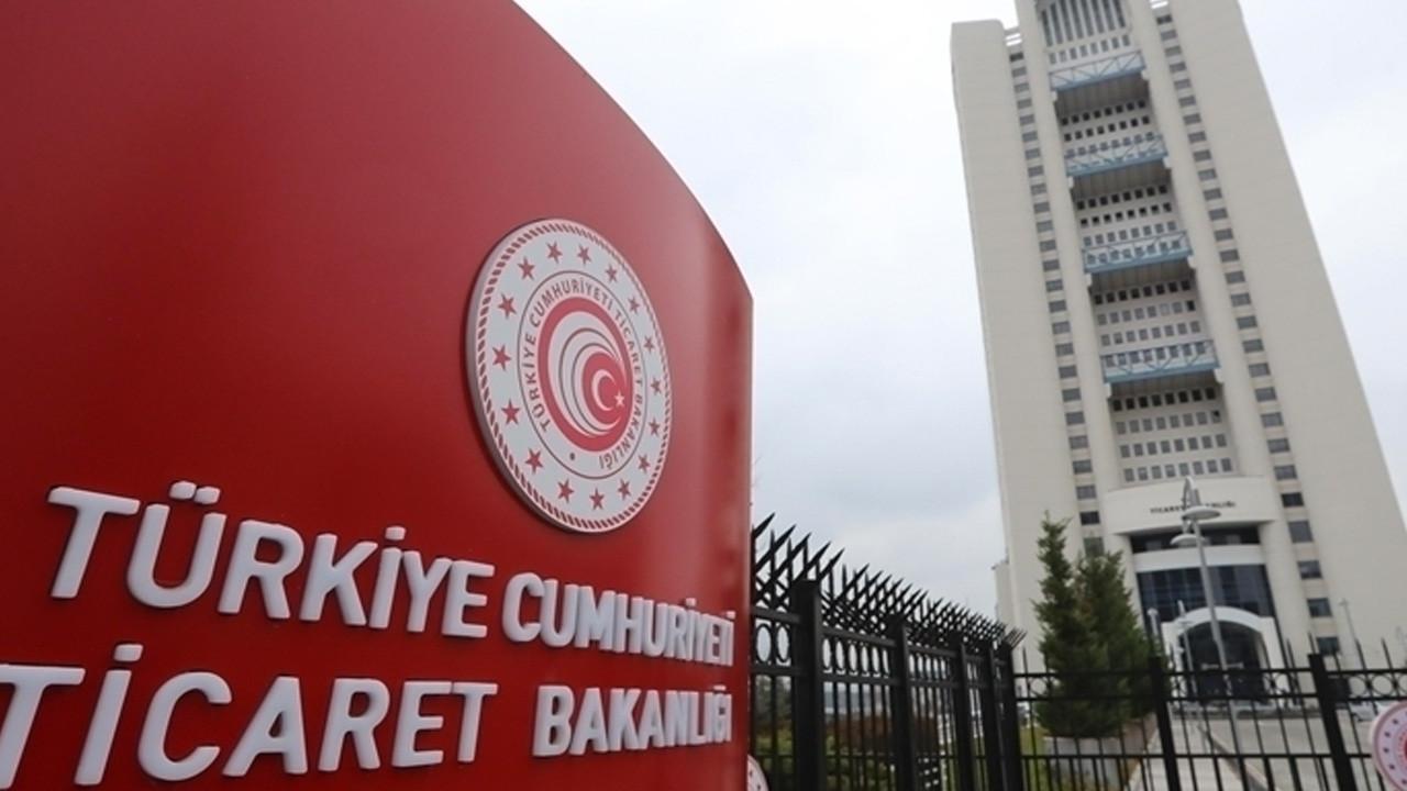 Reklam yönetmeliğinde "yapay zeka" ve "influencer" düzenlemesi