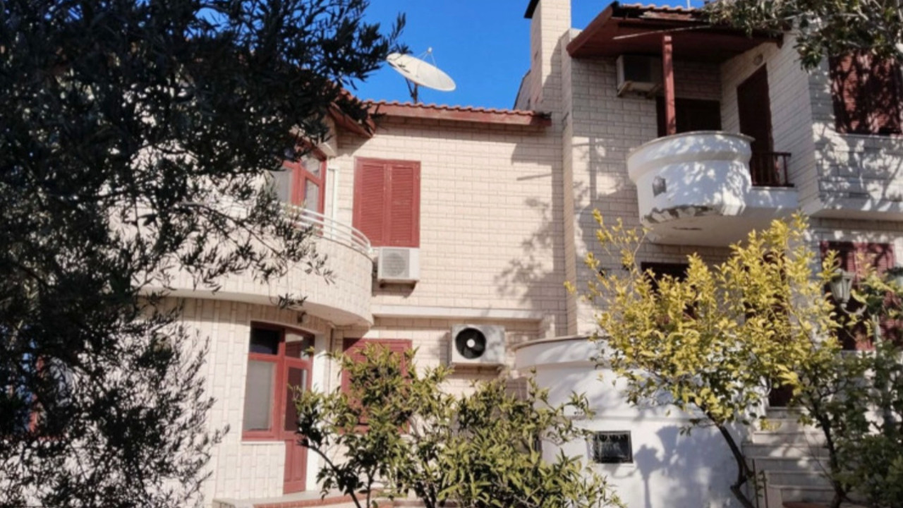 Gönül Köşkü olarak biliniyordu! Şarkıcı Kayahan'ın köşkü için şok karar