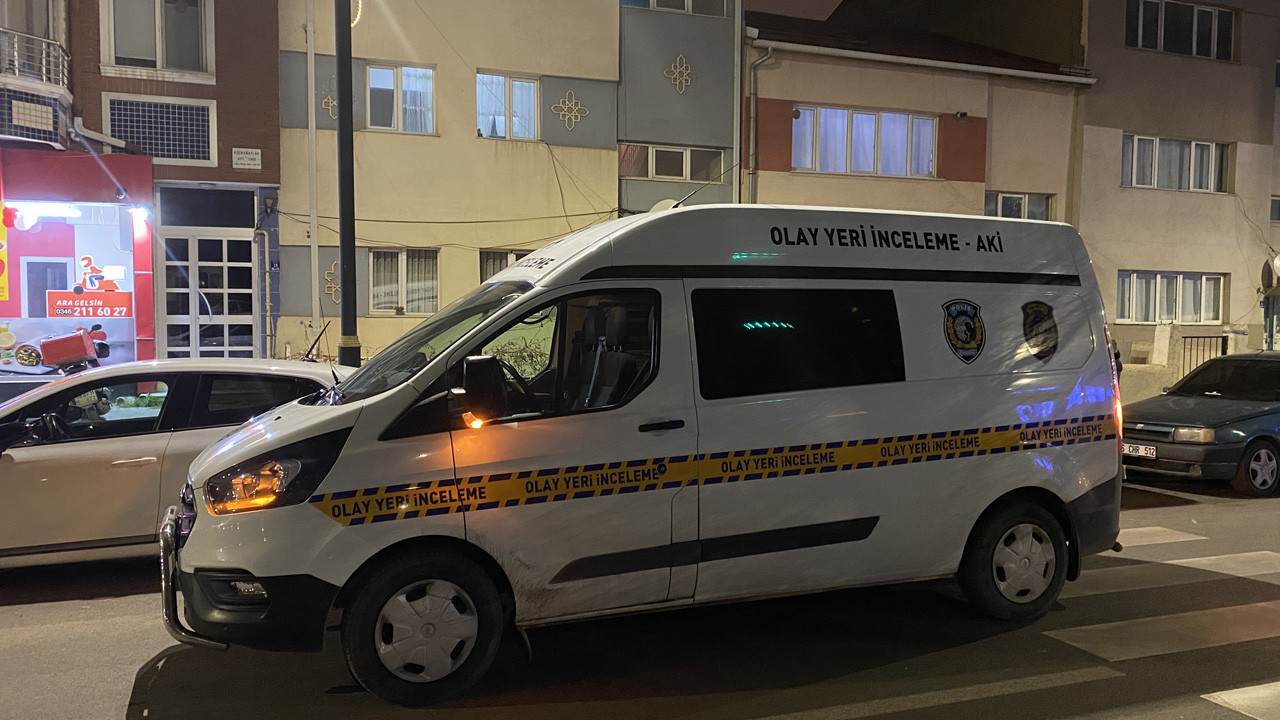 Sivas'ta kardeşi tarafından bıçaklanan abi hayatını kaybetti