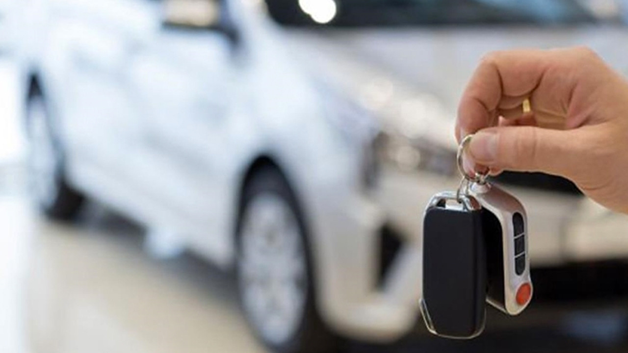 İkinci el otomobil satışlarında 6 ay-6 bin kilometre düzenlemesi uzatıldı