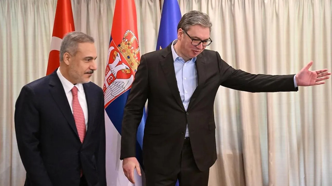 Sırbistan Cumhurbaşkanı Vucic'ten Türkiye çıkışı: Duvara sıkıştık