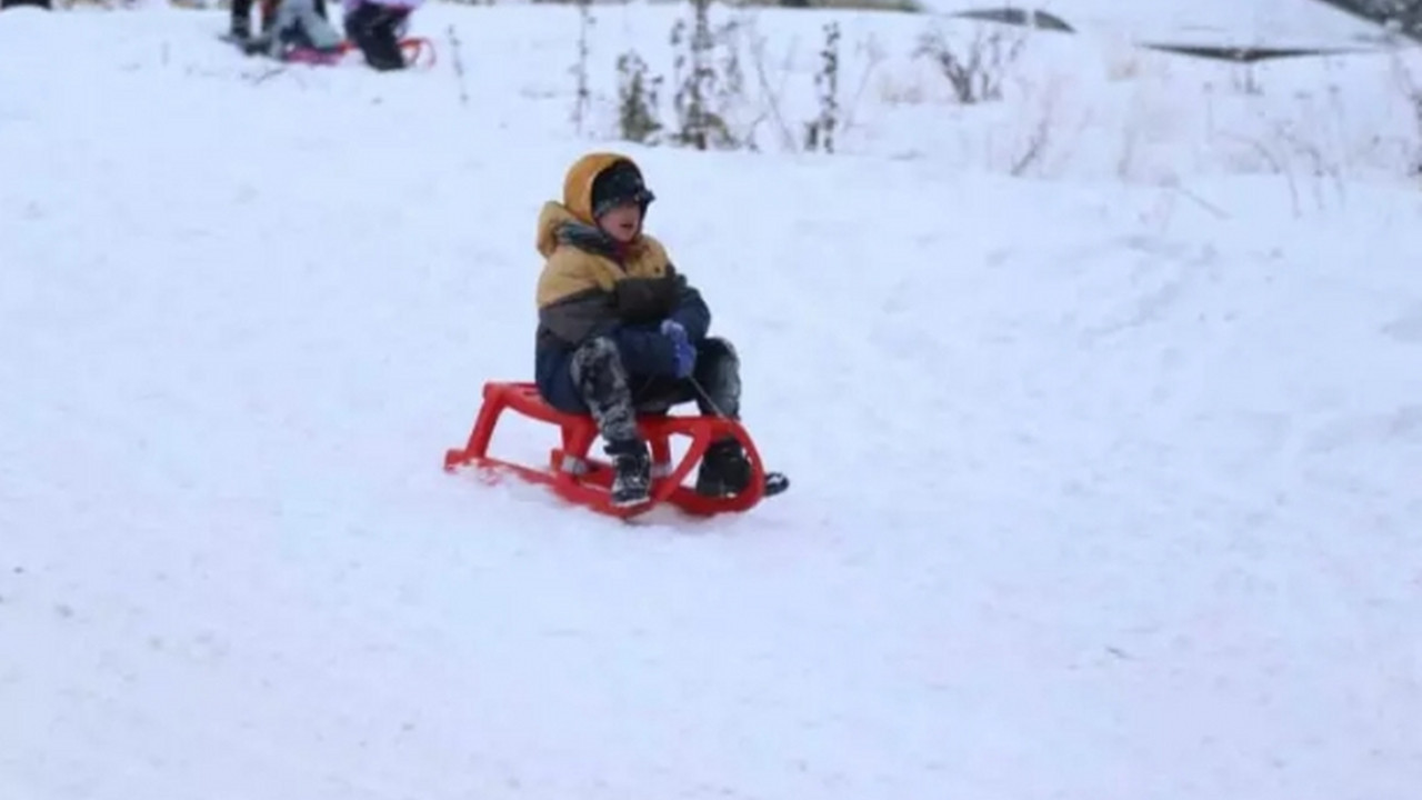 Kar yağışı nedeniyle birçok ilde eğitime ara