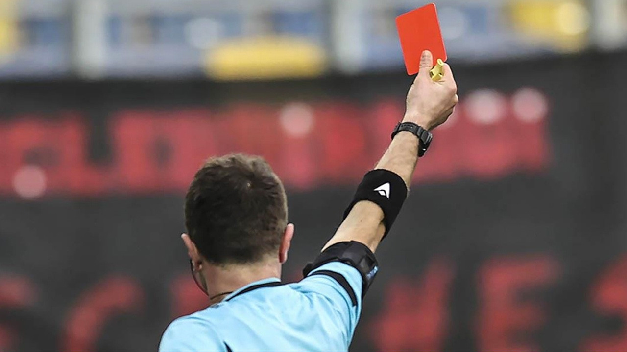 Süper Lig'de ilk yarının raporu! En çok kart gören…