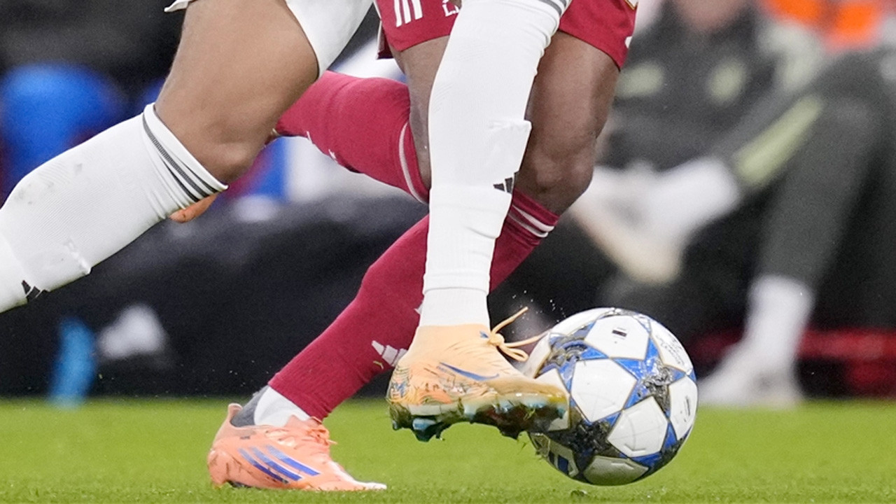 Premier Lig lideri Arsenal, Aston Villa'yı farklı yendi