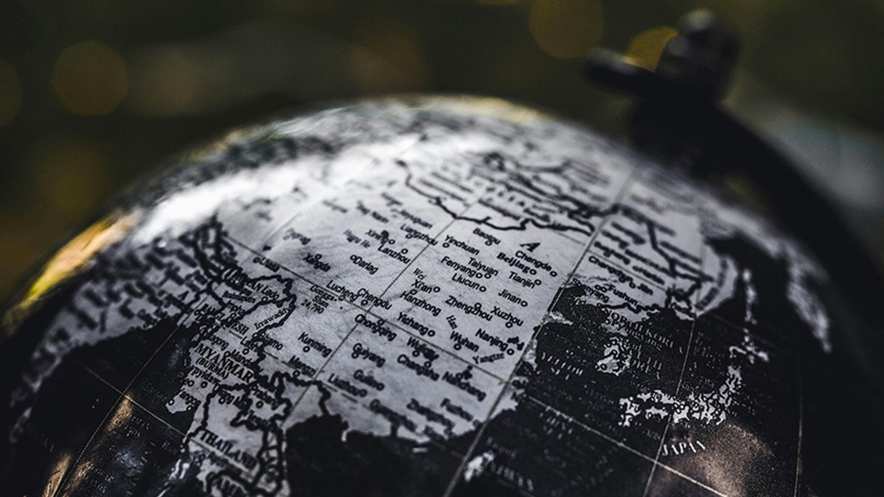 Dünyada 2025'te yaşanan tuhaf olaylar! Manşetlerden verildi