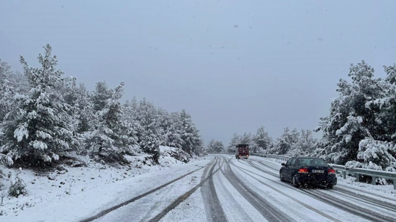 Kuvvetli kar ve fırtına! Meteoroloji'den art arda uyarı...