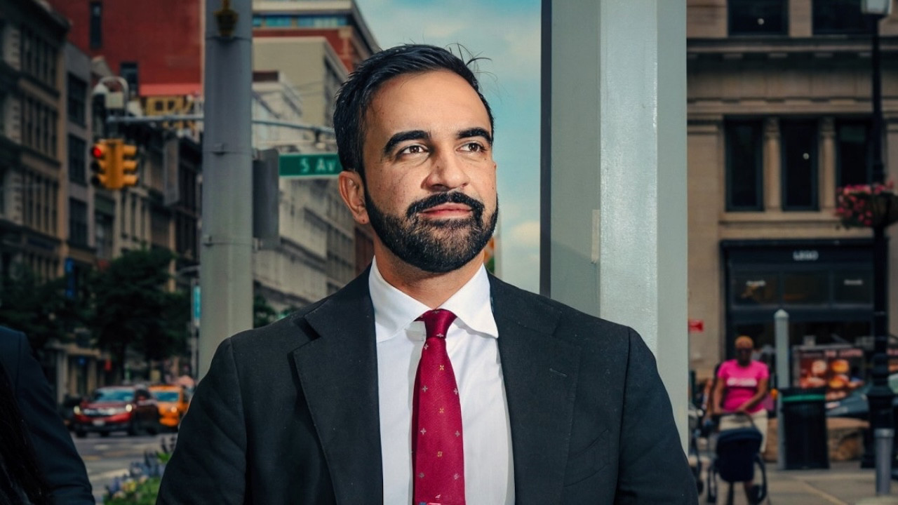 Zohran Mamdani, New York'un seçilmiş ilk Müslüman belediye başkanı olarak Kur'an-ı Kerim üzerine yemin etti