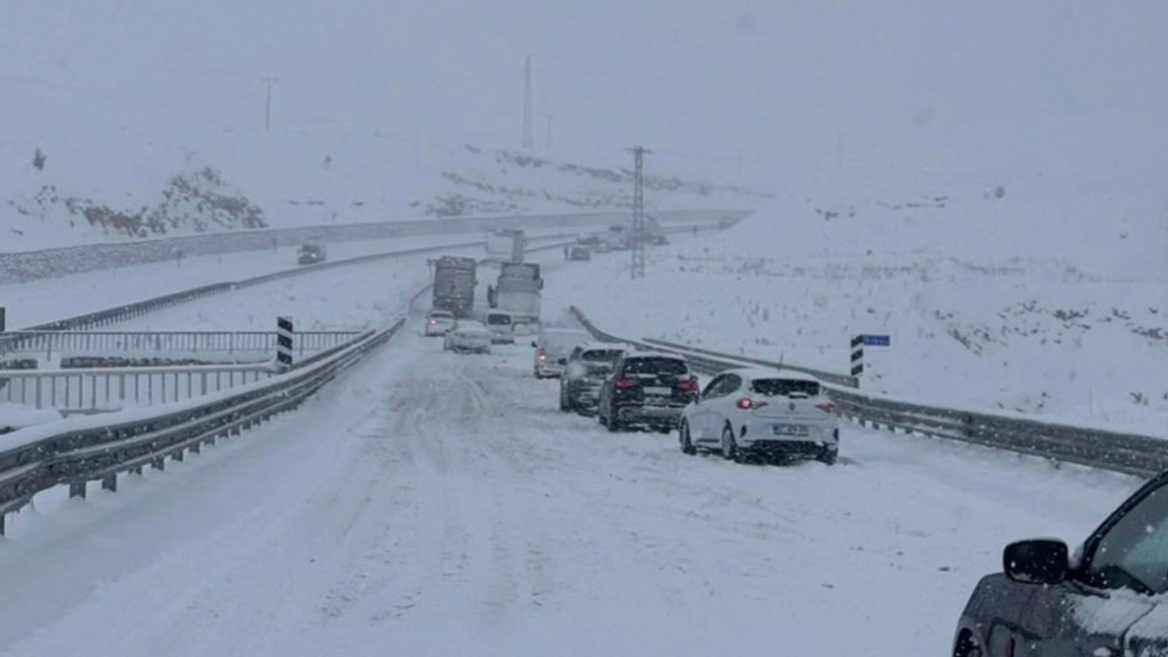 Türkiye kara teslim! Kar çilesi bitiyor mu? Meteoroloji'den yeni uyarı geldi...