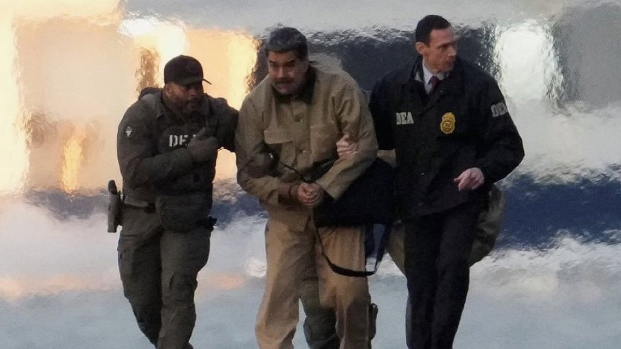 ABD'de Maduro mahkemeye götürüldü! Sekerek yürümesi dikkat çekti
