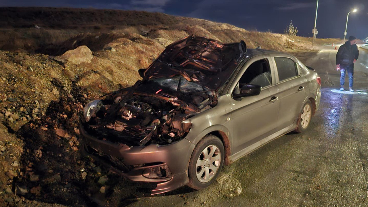 Eskişehir'de yarış yapan otomobil yayalara çarptı! 3 genç hayatını kaybetti