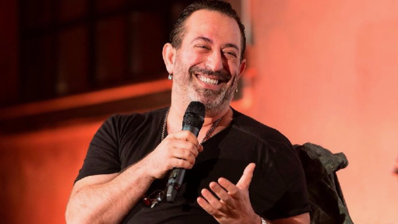 Cem Yılmaz'dan dövme çıkışı! O isim bakın kim çıktı