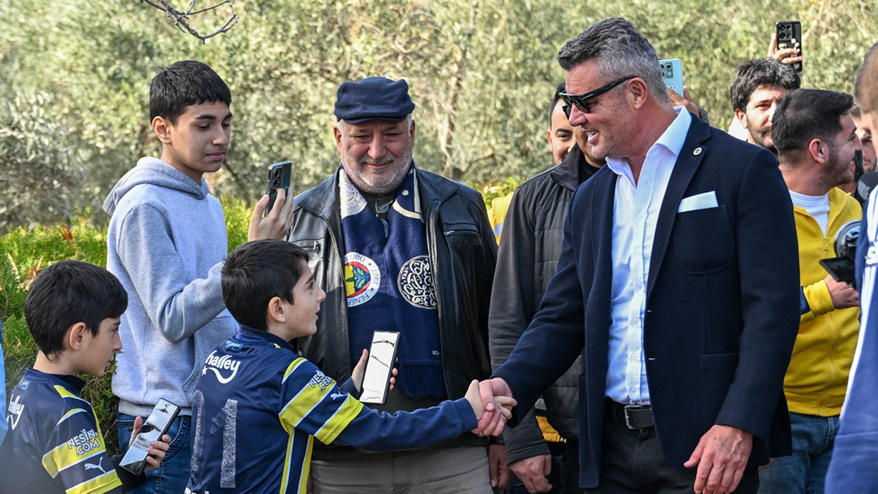 Fenerbahçe Başkanı Sadettin Saran, ilkokul öğrencileriyle bir araya geldi