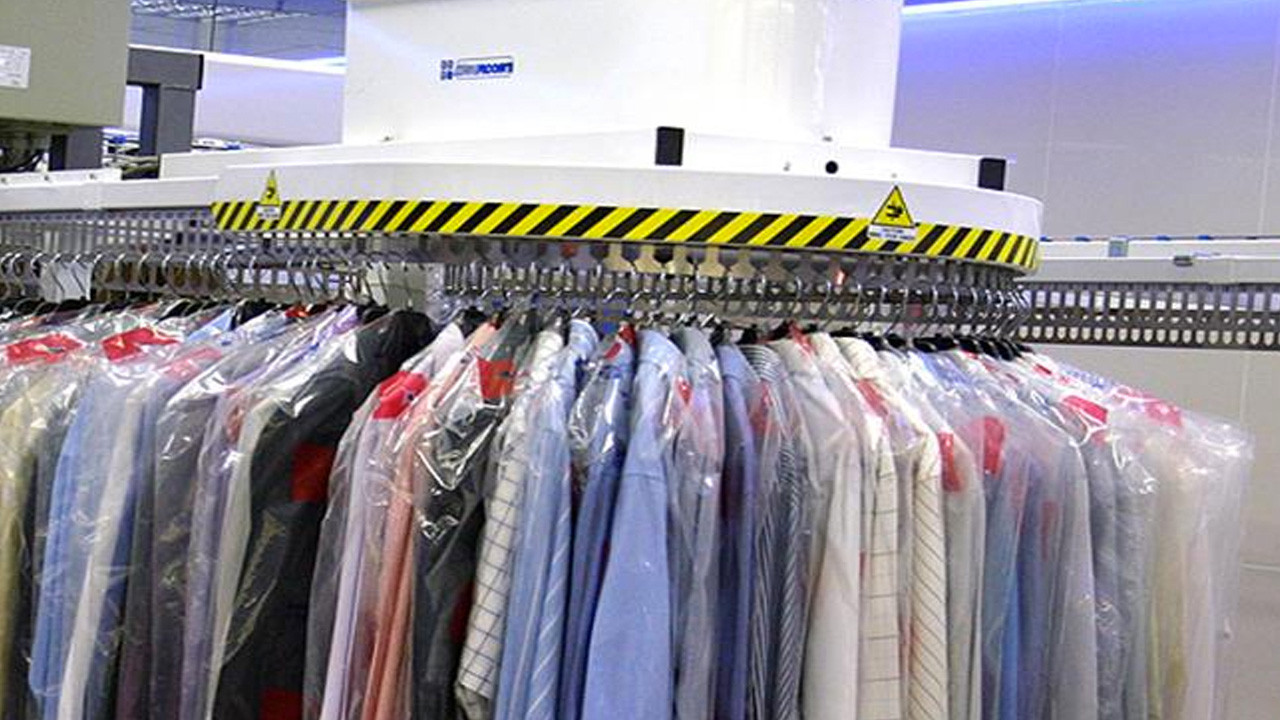 Kuru temizlemeciye verilen montun cebinden çıkana bakın!