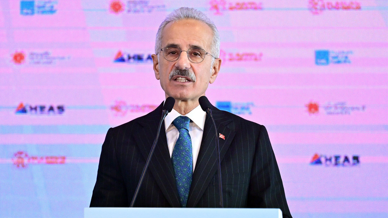 Bakan Uraloğlu açıkladı! Havayolunda Cumhuriyet tarihinin rekoru kırıldı
