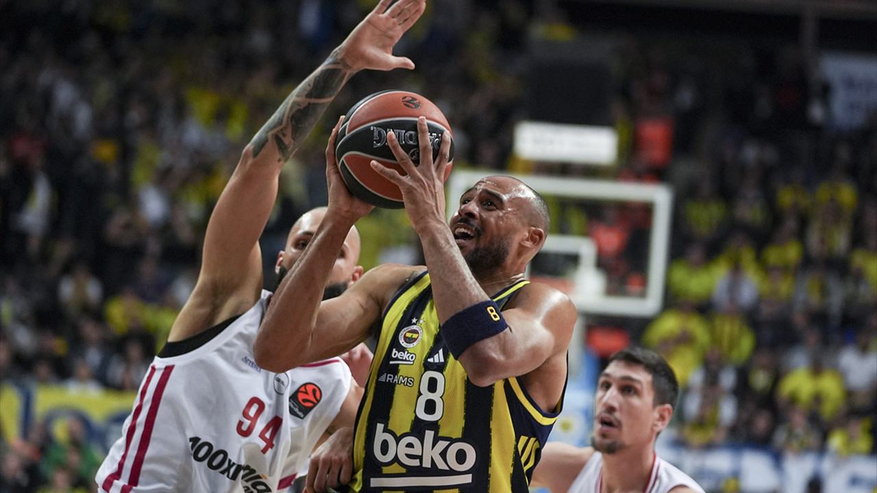 Fenerbahçe Beko son çeyrekte direksiyona geçti Olympiakos'u devirdi