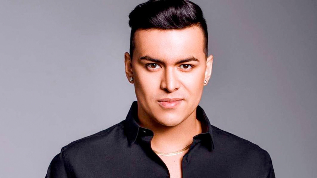 20 gün önce gördüğü rüya gerçek oldu ünlü şarkıcı uçak kazasında öldü