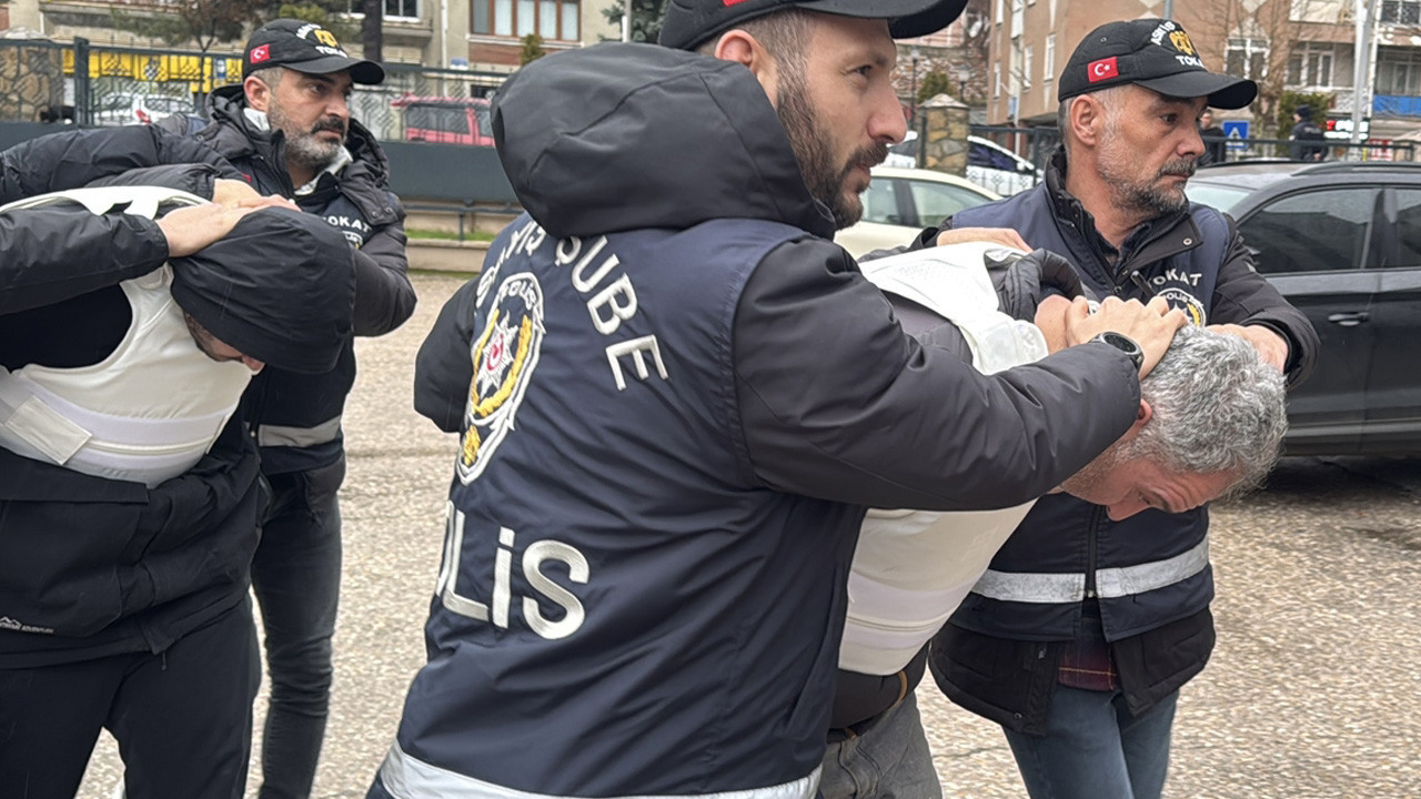 Babasını baltayla öldürüp cesedini site havuzuna gömdü! Vahşette detaylar ortaya çıktı