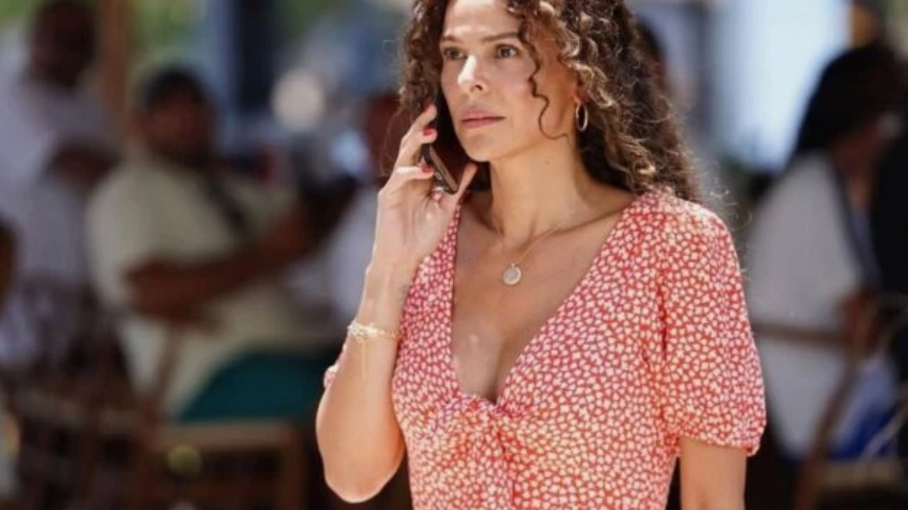 Gamze Topuz ve Celil Nalçakan'dan aşk karesi! El ele görüntü...