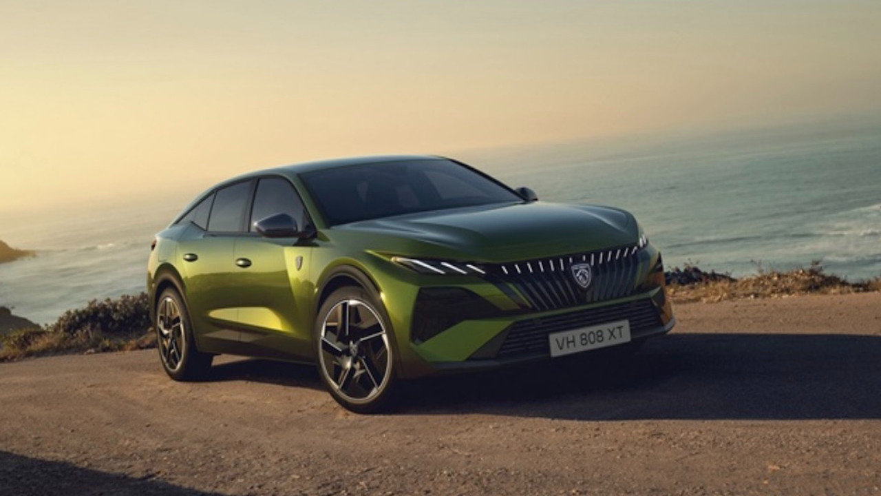 Peugeot 408 yenilendi! Üç motor seçeneği ile satışta