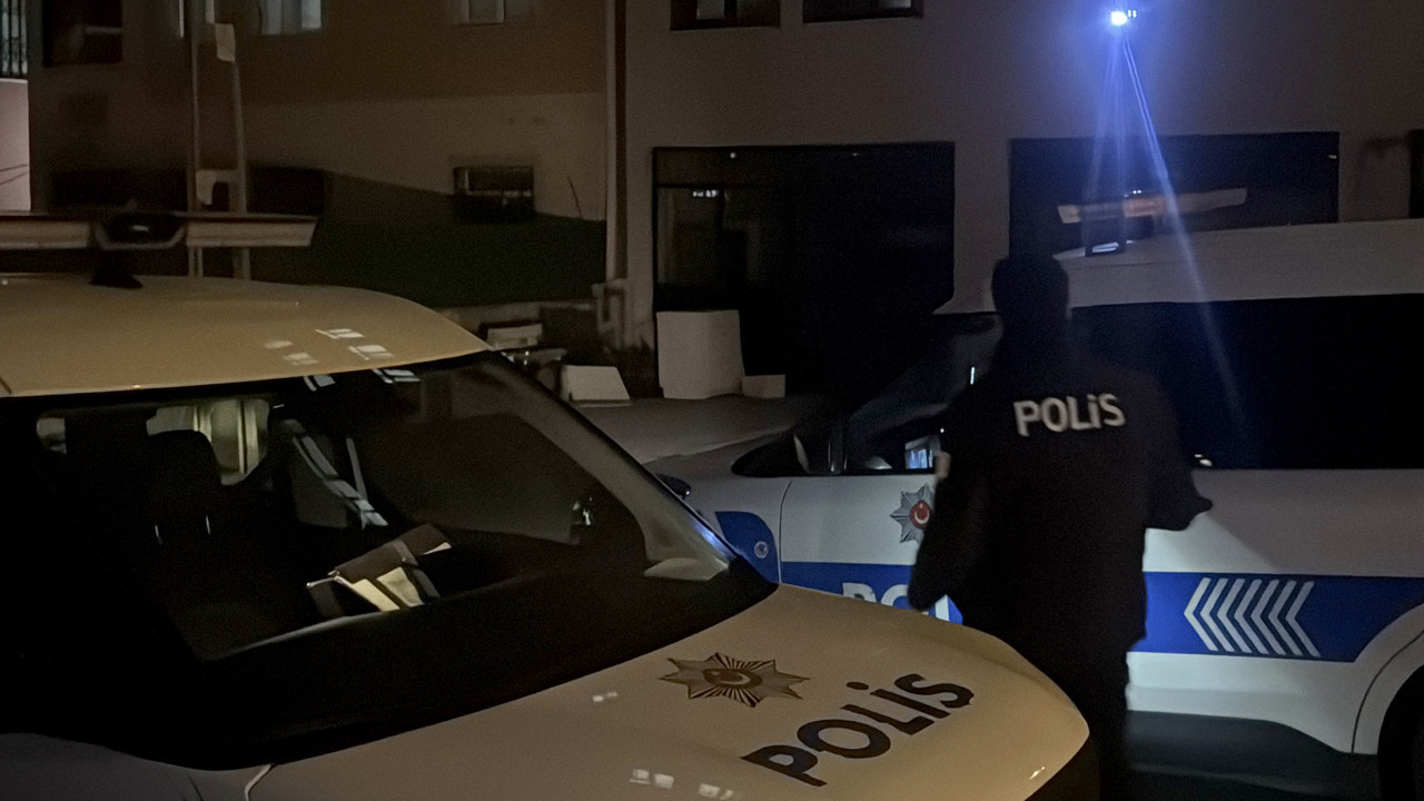 Tartıştığı erkek arkadaşını bıçaklayarak öldürdü