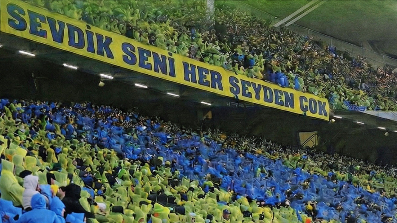 Fenerbahçe taraftara dağıtmıştı, ilgi çeken yağmurluklar satışa çıktı! Fiyatı bakın ne kadar