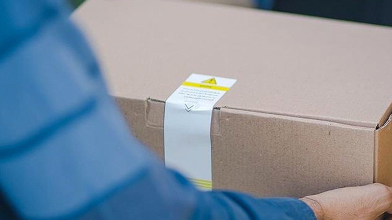 Siteye bırakılan kargo paketi patladı! 3 kişi yaralandı