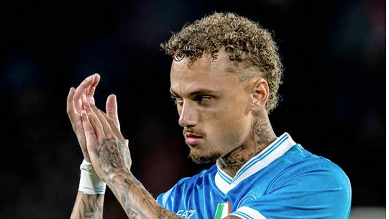 Fenerbahçe Galatasaray'ın istediği oyuncu için Napoli ile temasa geçti