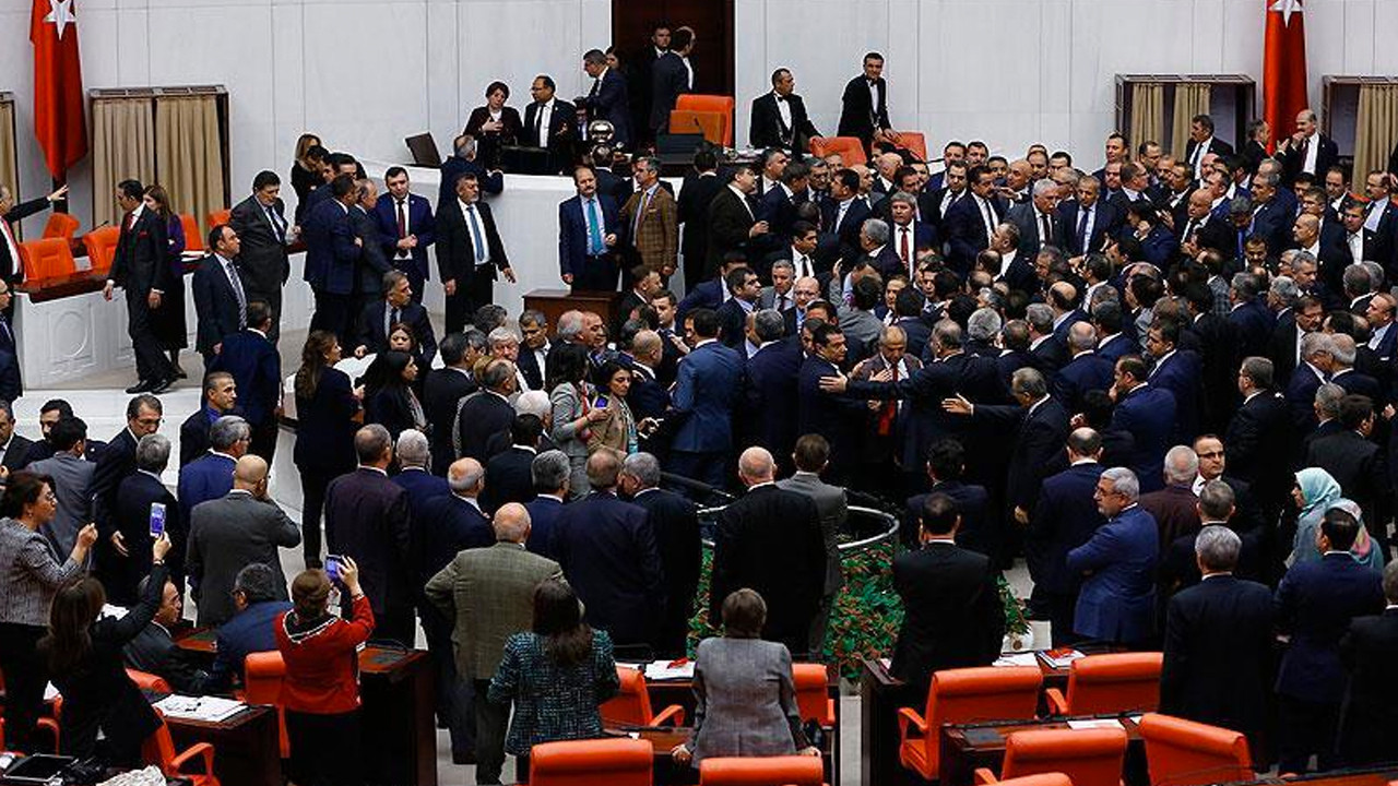 Huzur bozan vekil şimdi yandı! TBMM'ye Fransız disiplin modeli geliyor