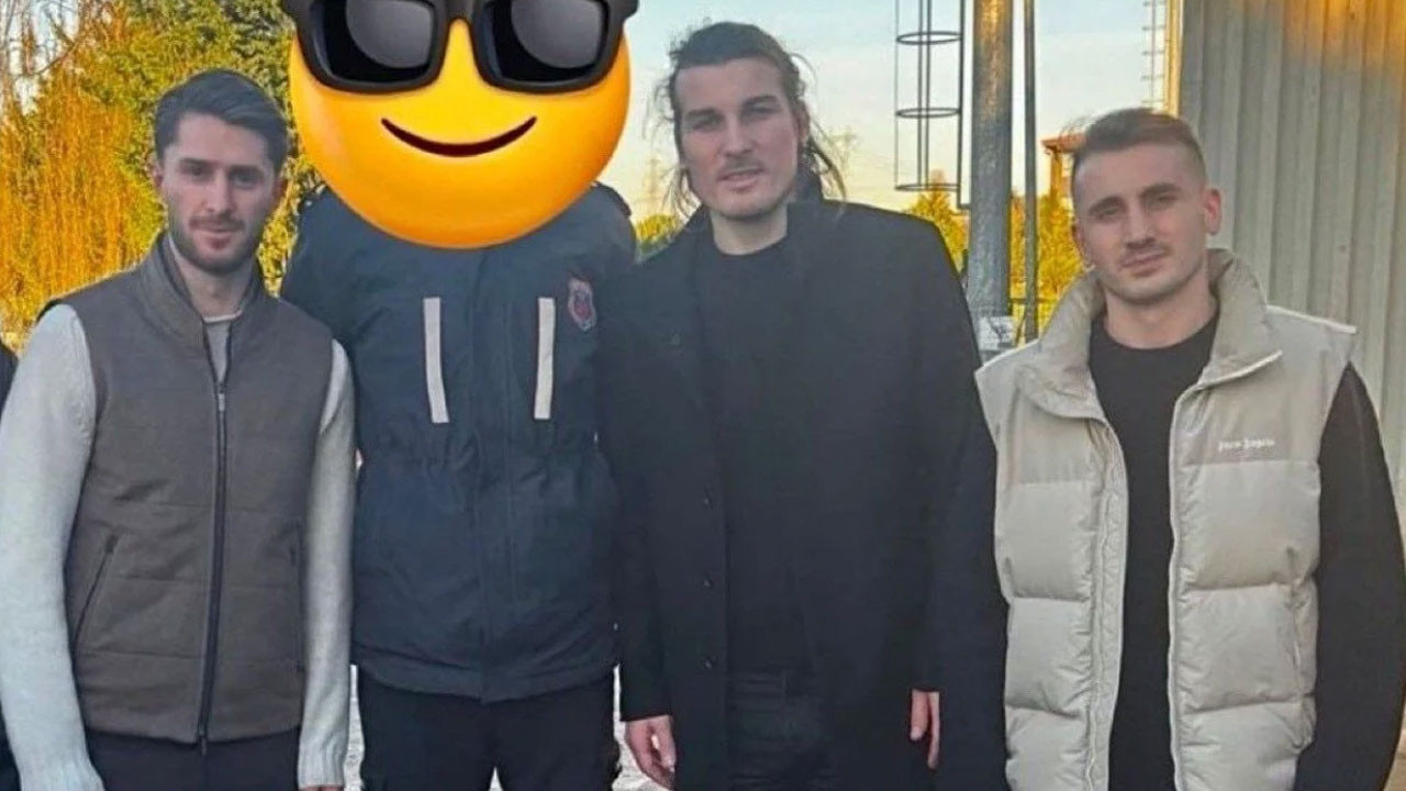 Fenerbahçeli futbolculardan Mert Hakan'a ziyaret