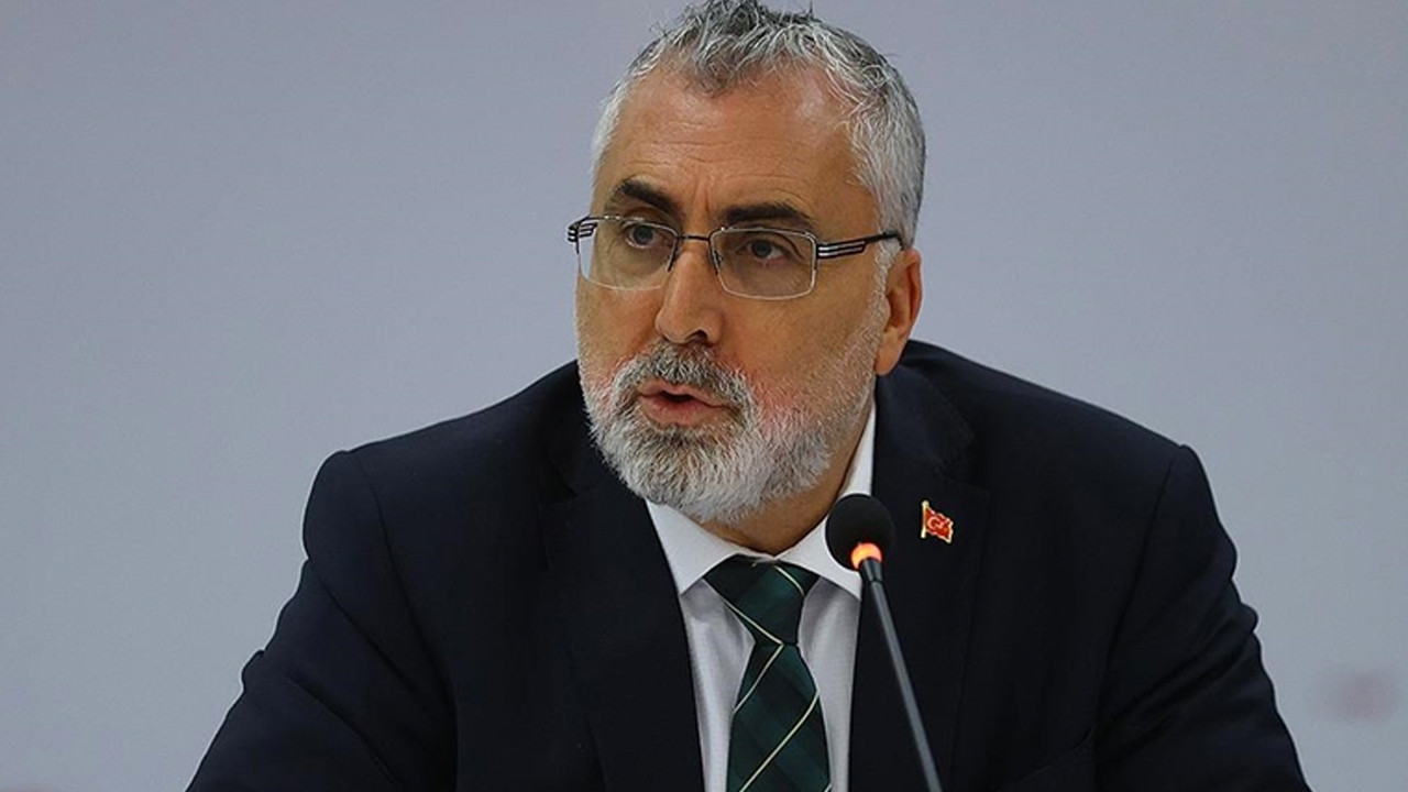 Bakan Vedat Işıkhan'dan CHP'ye tepki: "Siz Meclis'te nöbet tutacağınıza..."