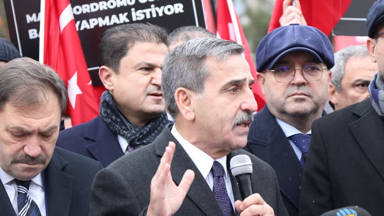 Türkiye Kamu-Sen'den memur ve emeklilere "ek zam" talebi